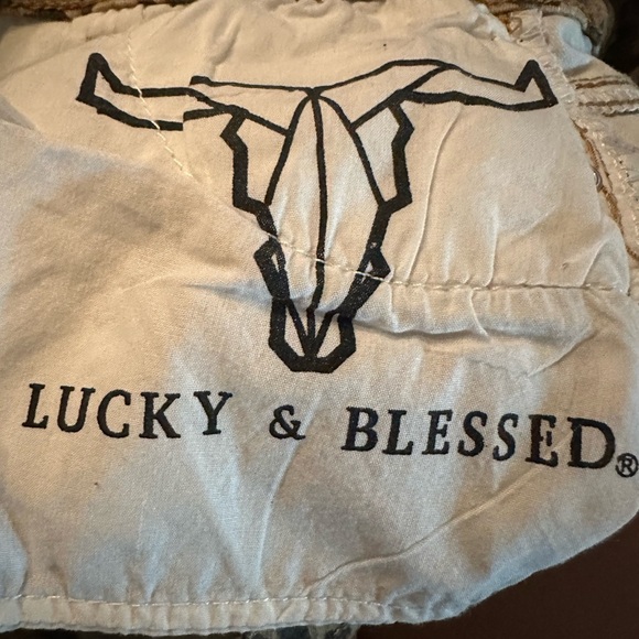 L&B Lucky & Blessed midrise bootcut embroidered flower 🌺jeans size 4 - Picture 6 of 9